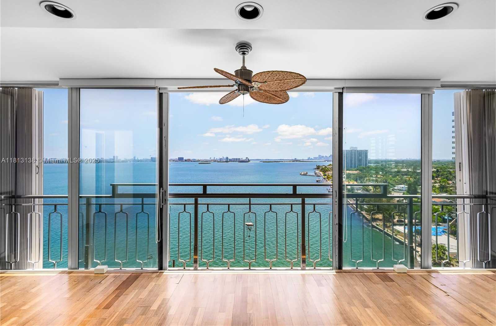 Small Image of 11111 BISCAYNE BLVD #16G, Miami Number 2