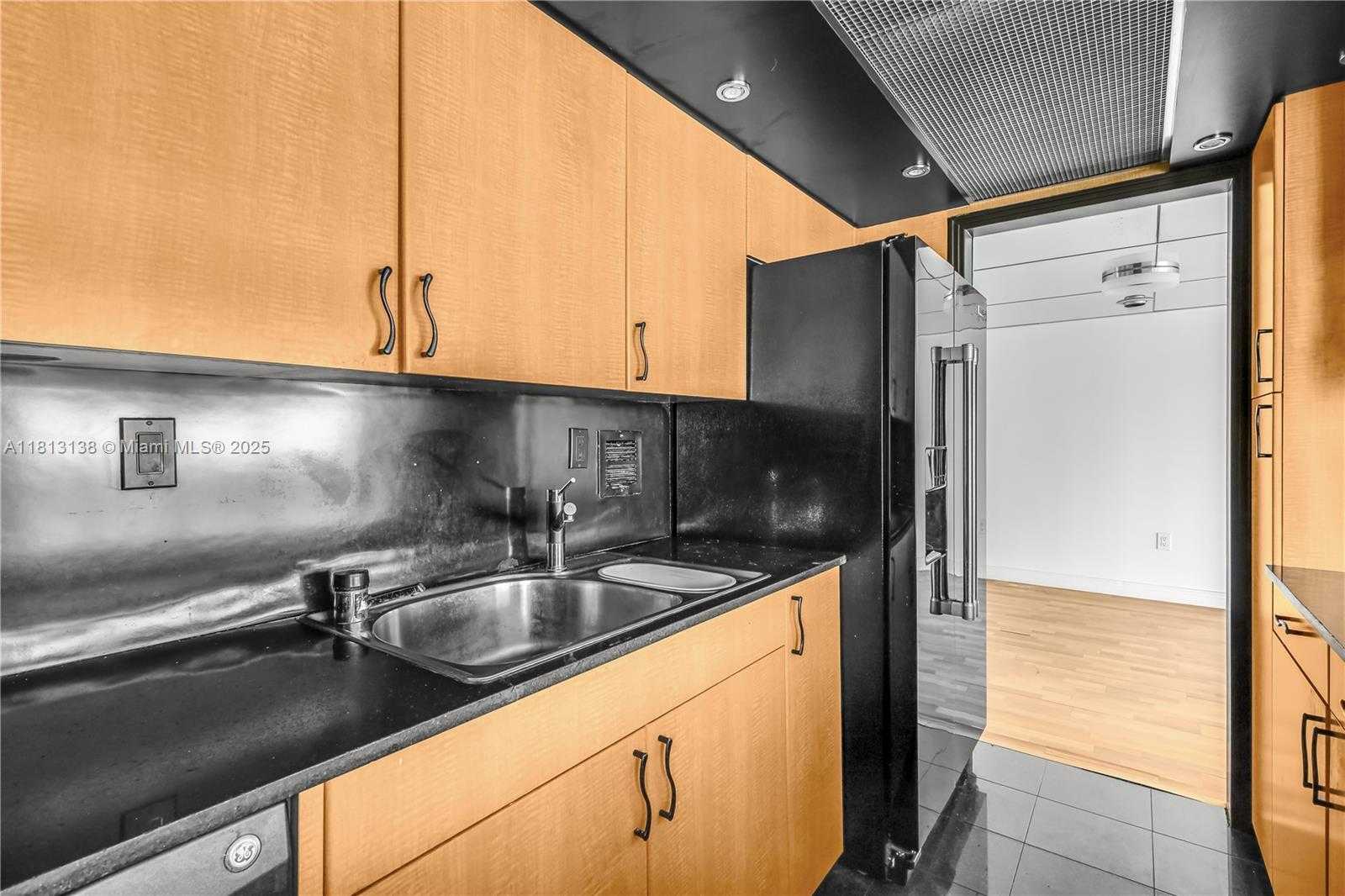 Small Image of 11111 BISCAYNE BLVD #16G, Miami Number 25