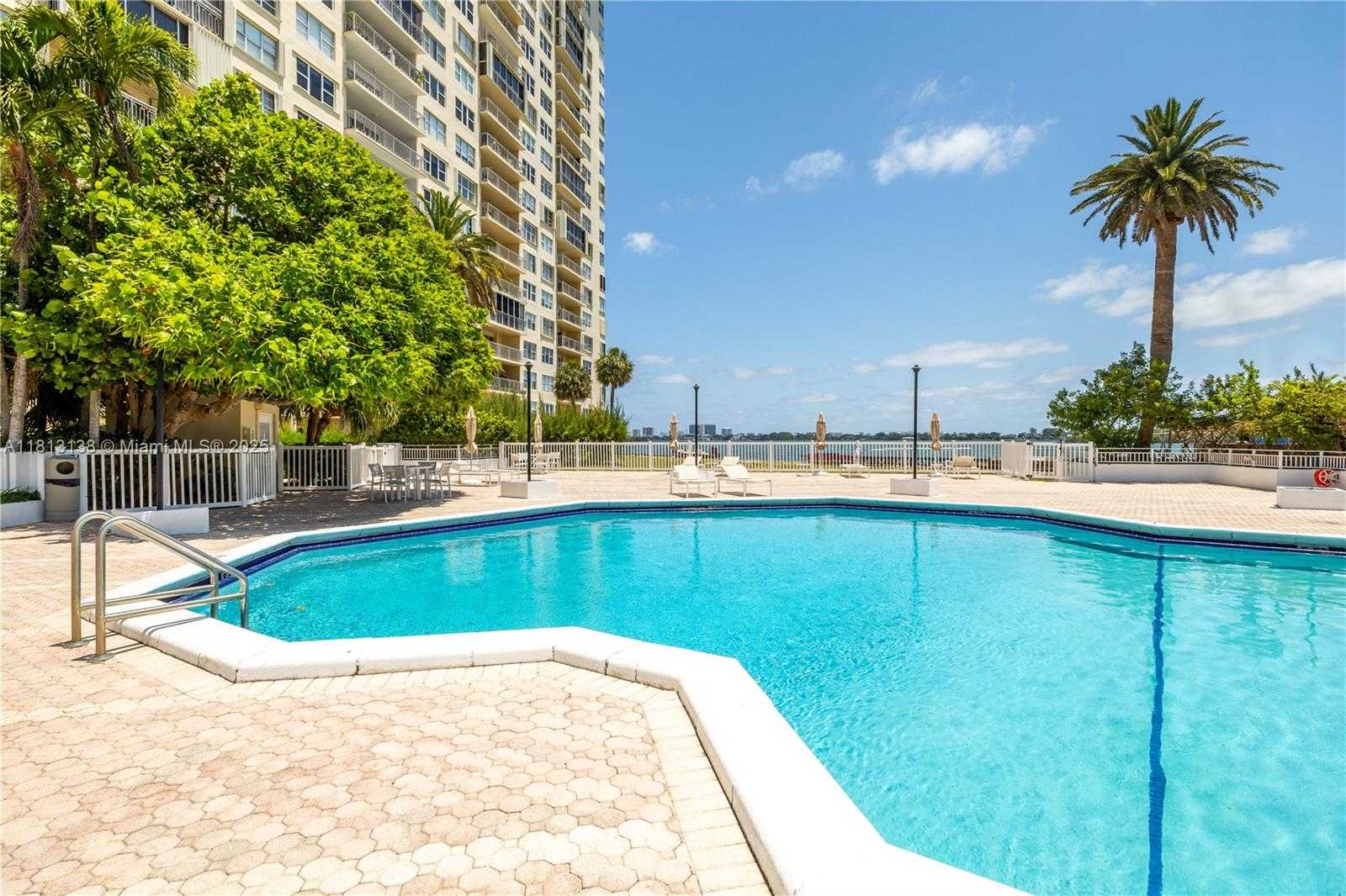 Small Image of 11111 BISCAYNE BLVD #16G, Miami Number 32
