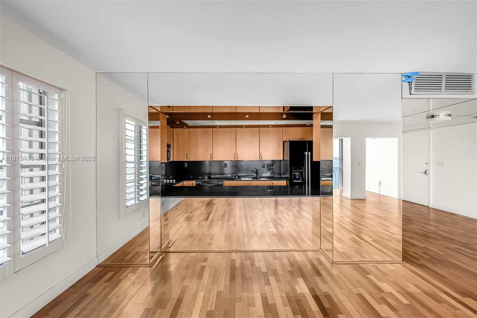 Small Image of 11111 BISCAYNE BLVD #16G, Miami Number 6