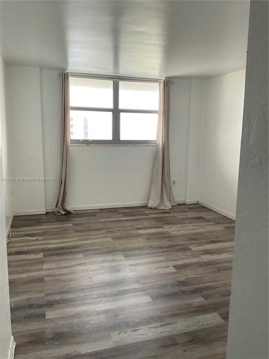 Small Image of 9273 COLLINS AVE #1107, Surfside Number 13
