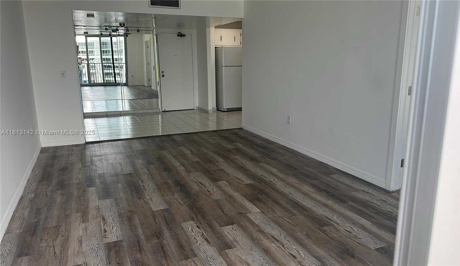 Small Image of 9273 COLLINS AVE #1107, Surfside Number 17