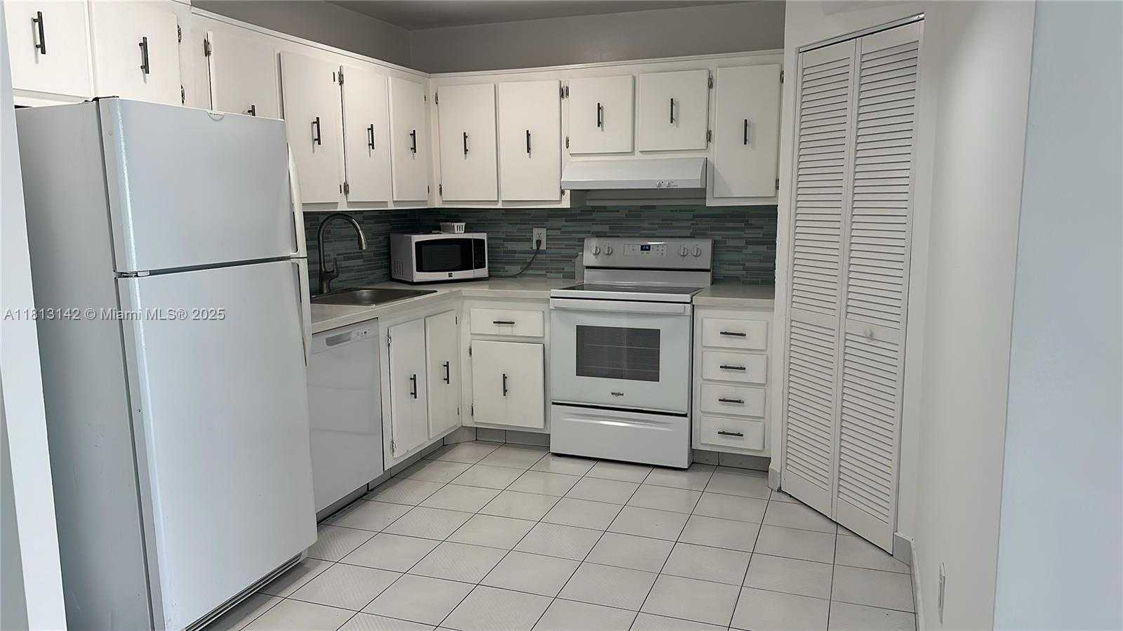 Small Image of 9273 COLLINS AVE #1107, Surfside Number 26