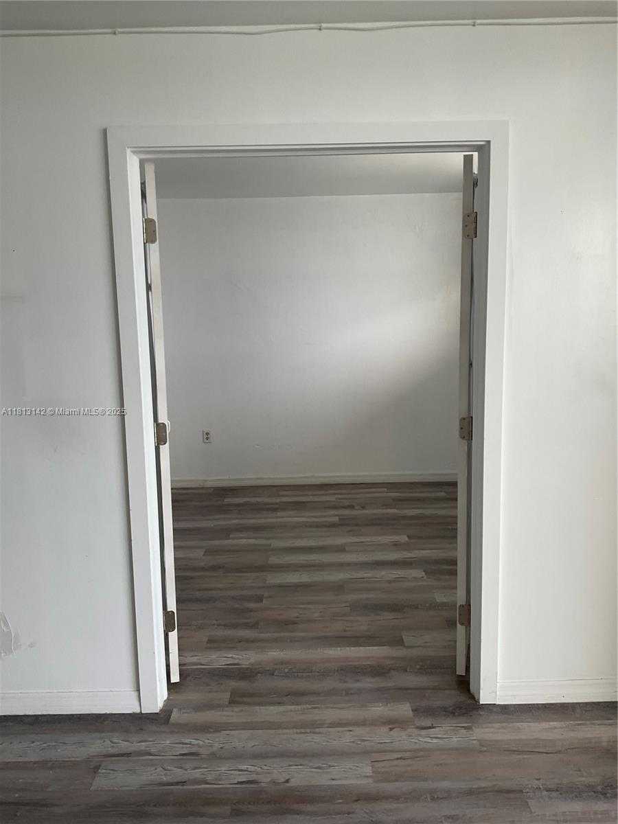 Small Image of 9273 COLLINS AVE #1107, Surfside Number 7