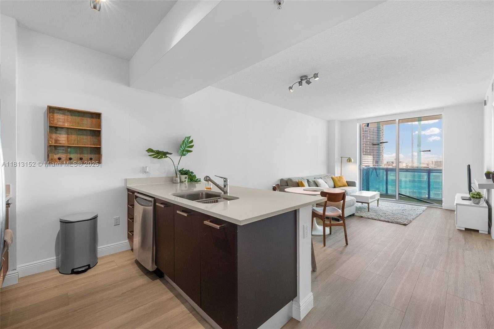 Small Image of 333 NORTH EAST 24TH ST #1105, Miami Number 3