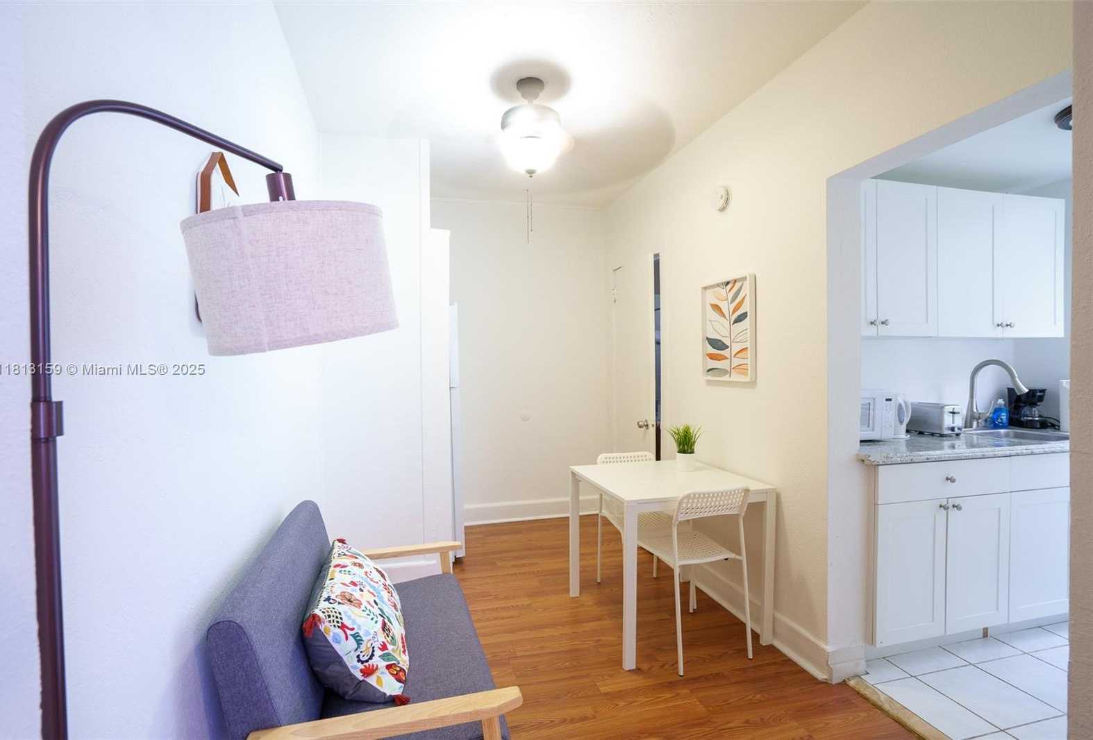 Small Image of 444 PONCE DE LEON BLVD #6, Coral Gables Number 12