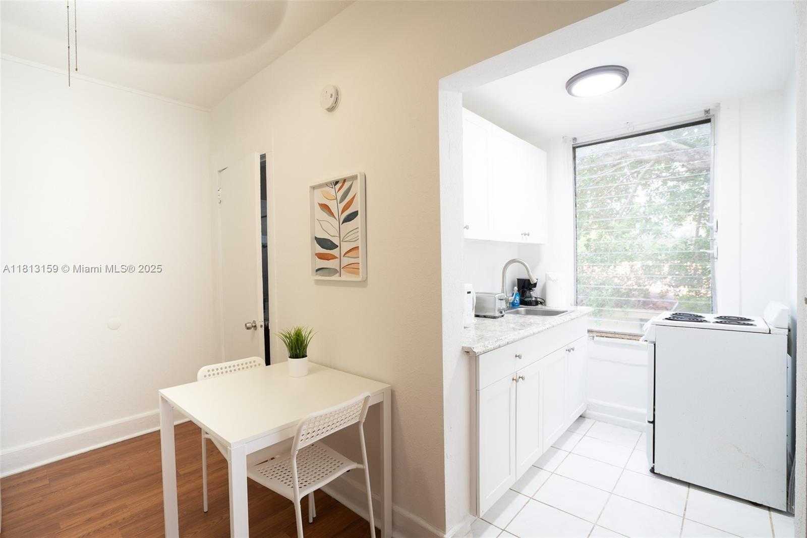 Small Image of 444 PONCE DE LEON BLVD #6, Coral Gables Number 14