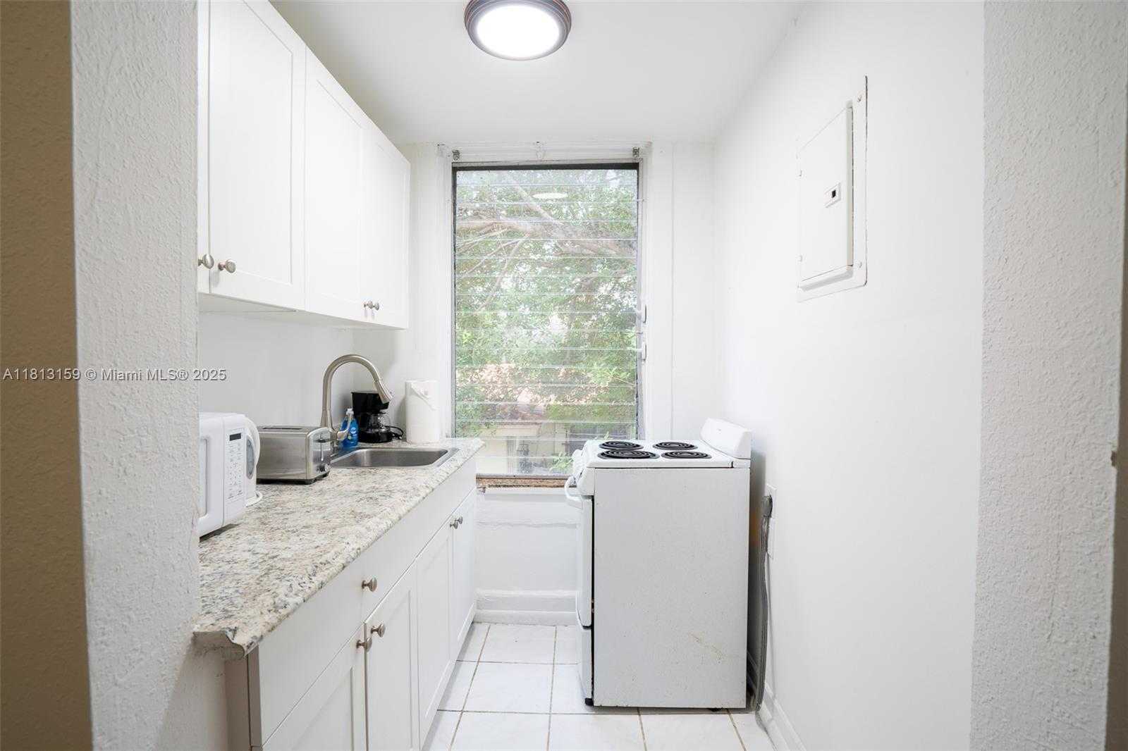 Small Image of 444 PONCE DE LEON BLVD #6, Coral Gables Number 15