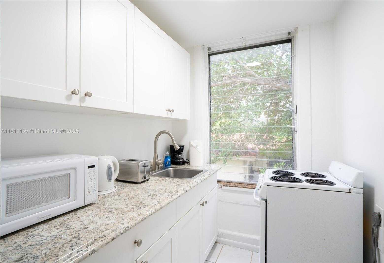 Small Image of 444 PONCE DE LEON BLVD #6, Coral Gables Number 16