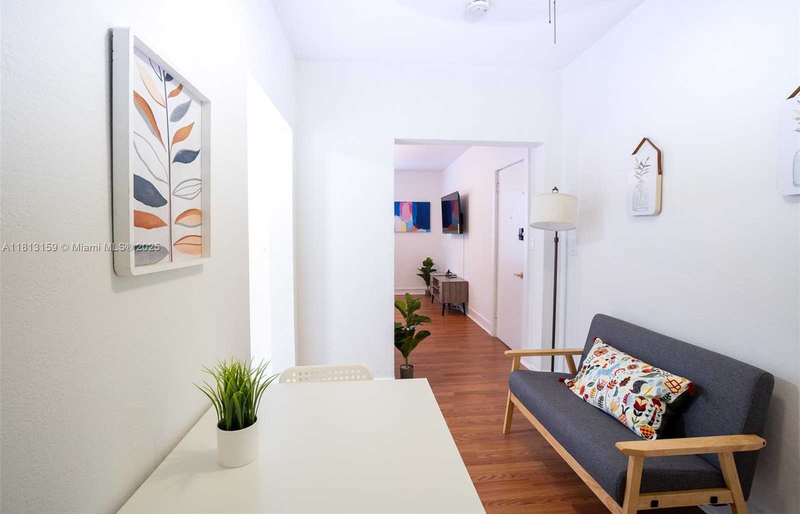 Small Image of 444 PONCE DE LEON BLVD #6, Coral Gables Number 17