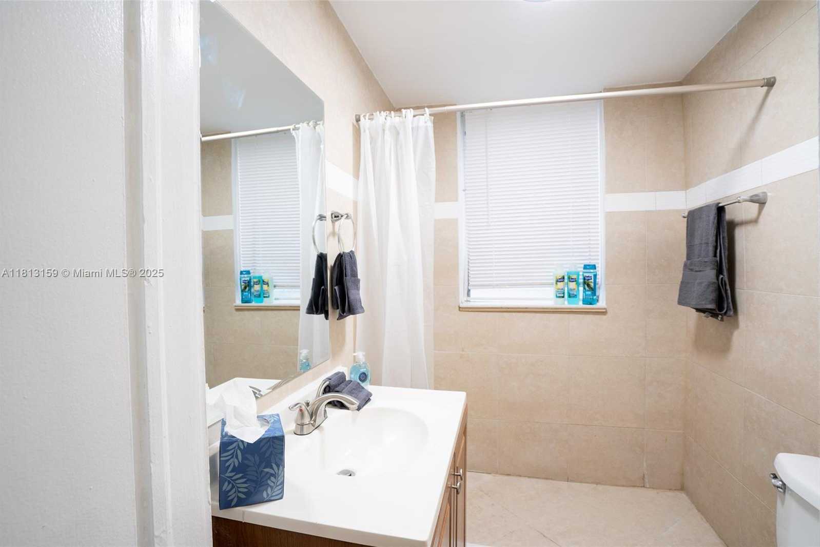 Small Image of 444 PONCE DE LEON BLVD #6, Coral Gables Number 19
