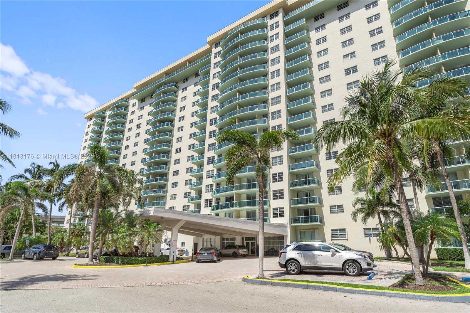 Small Image of 19390 COLLINS AVE #502, Sunny Isles Beach Number 2