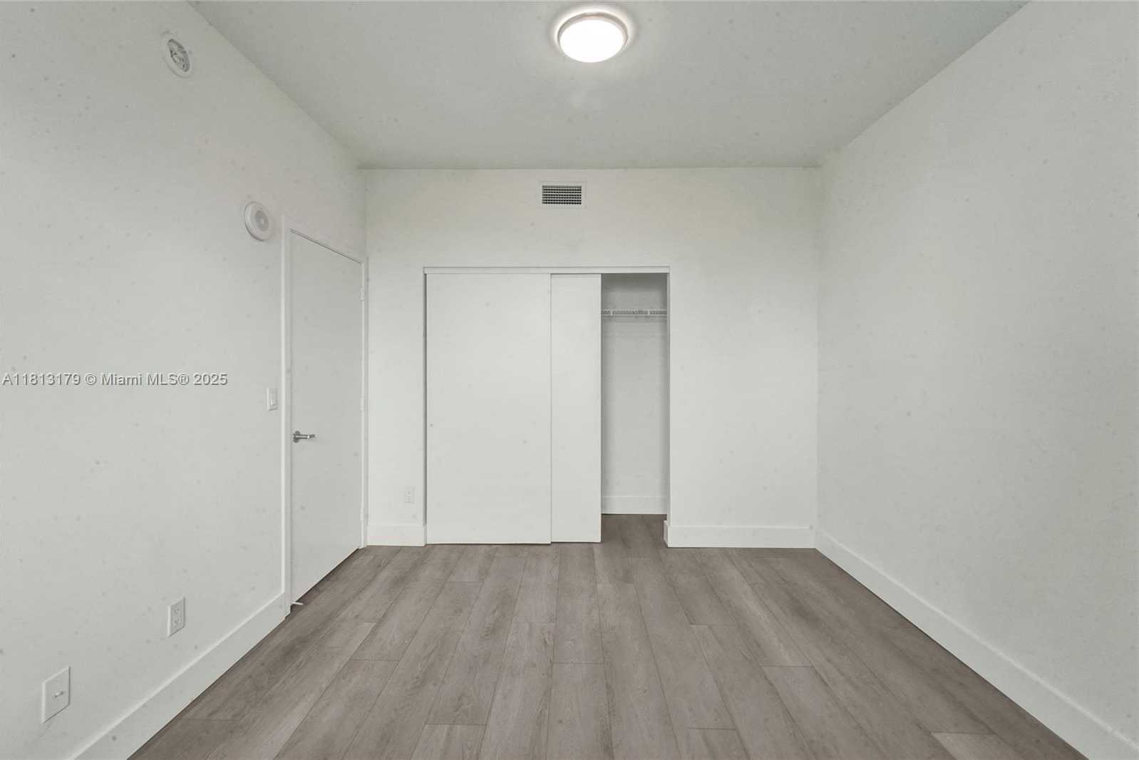 Small Image of 888 BISCAYNE BLVD #1805, Miami Number 23