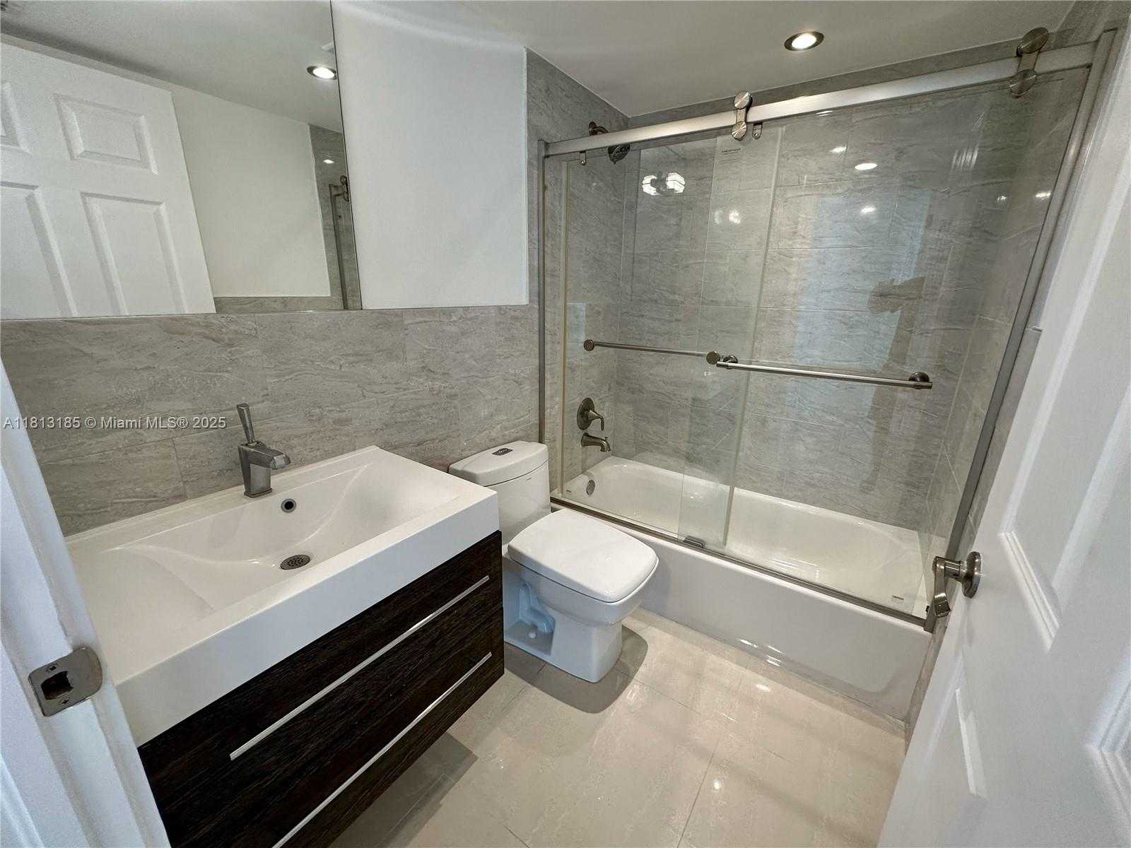 Small Image of 850 NORTH MIAMI AVE #W-1107, Miami Number 4