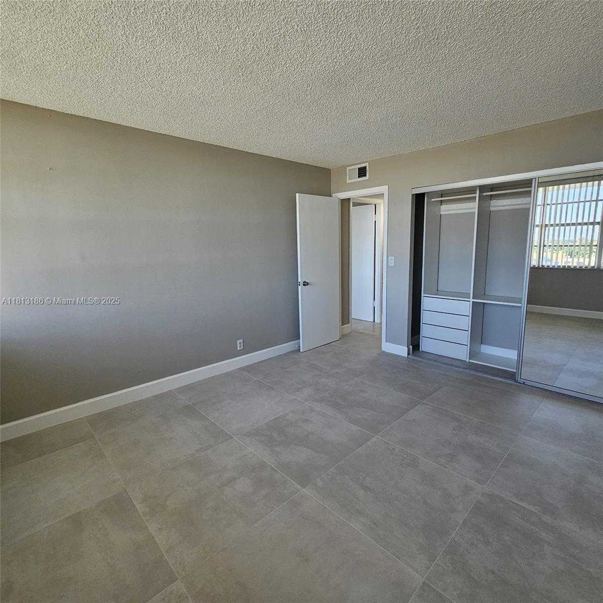 Small Image of 16710 NORTH EAST 9TH AVE #804, North Miami Beach Number 17