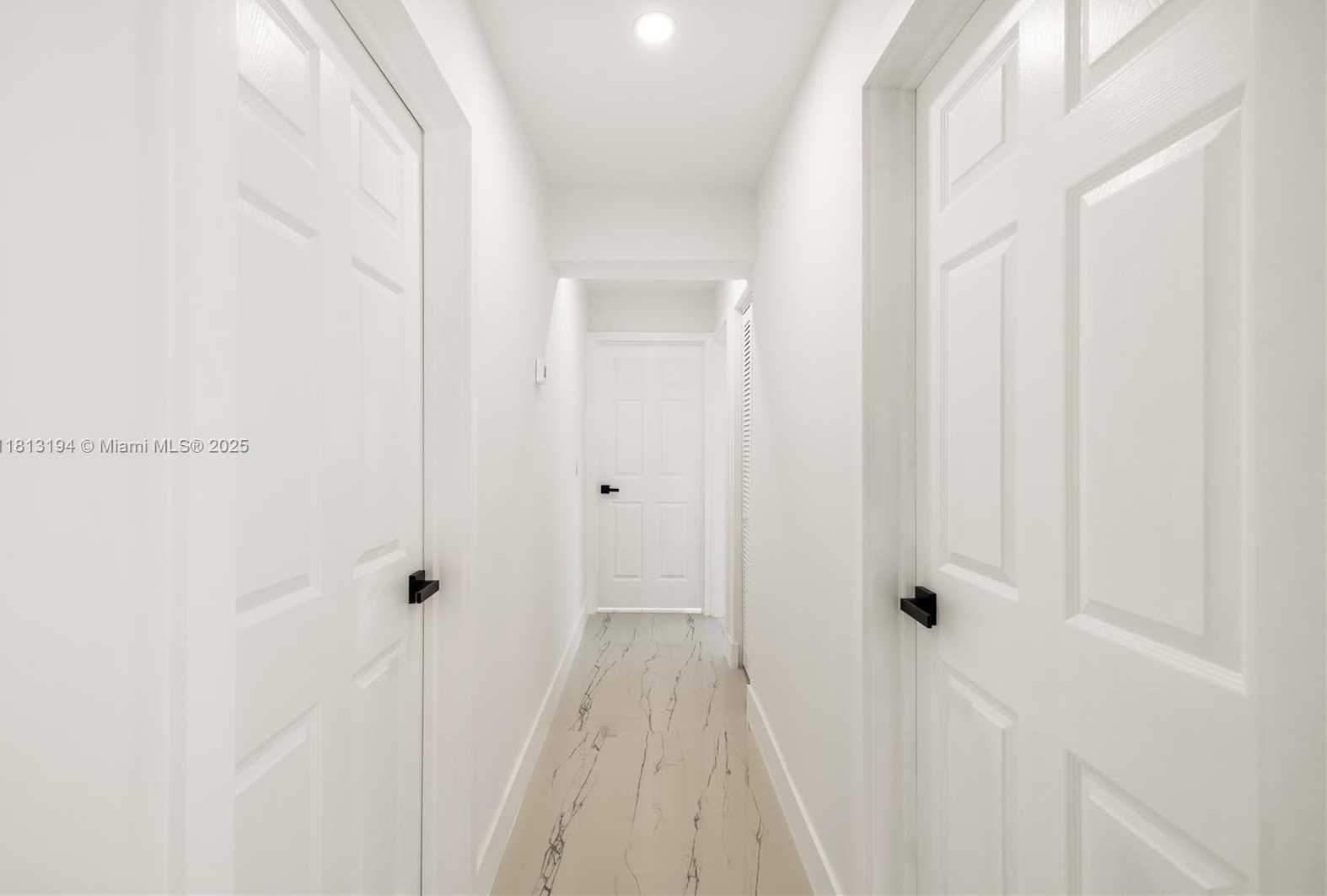 Small Image of 2111 NORTH 14TH CT, Hollywood Number 23