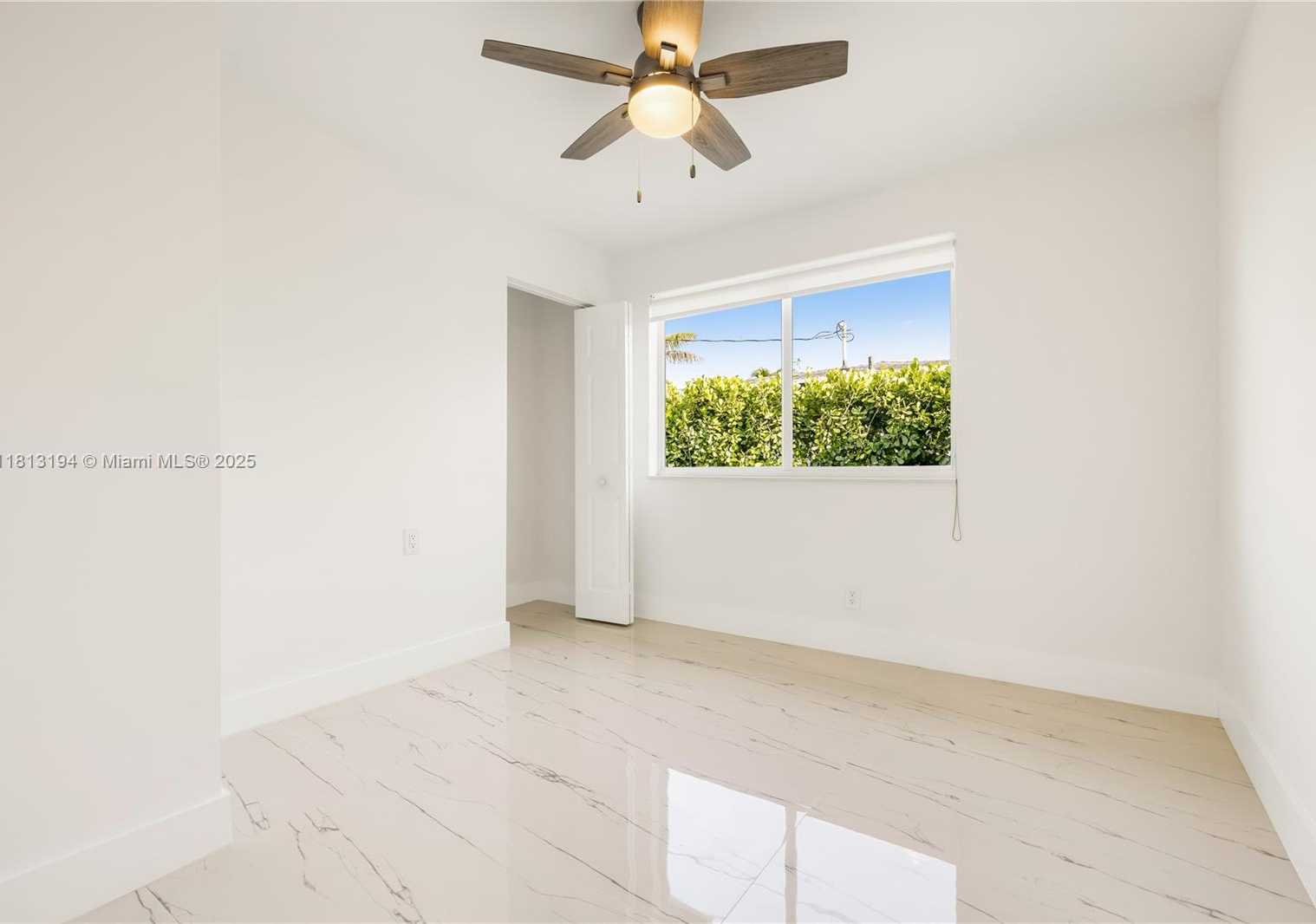 Small Image of 2111 NORTH 14TH CT, Hollywood Number 25