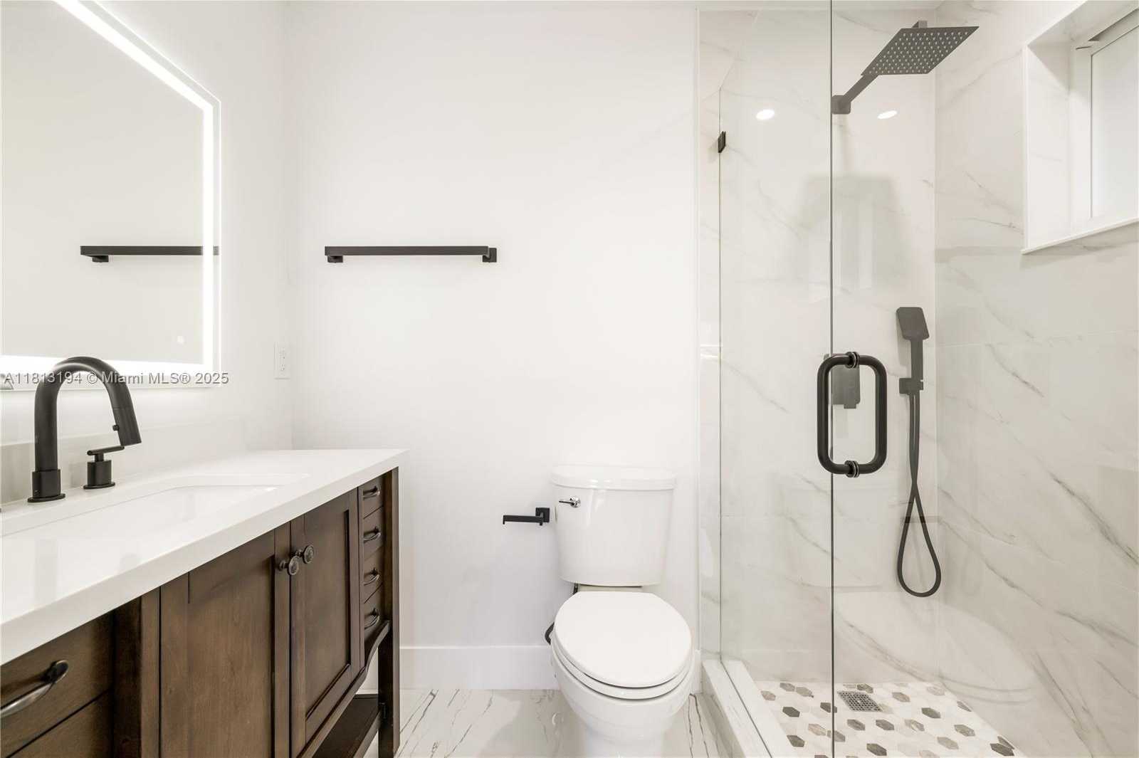 Small Image of 2111 NORTH 14TH CT, Hollywood Number 29