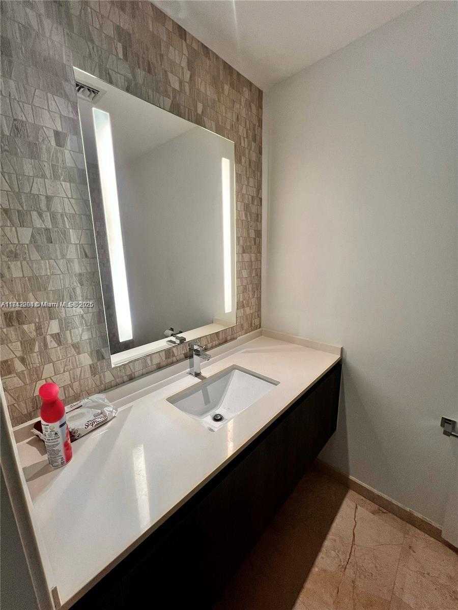 Small Image of 88 SOUTH WEST 7TH ST #803, Miami Number 18