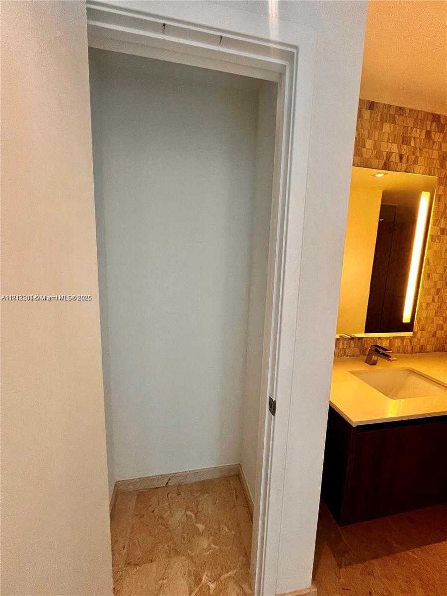 Small Image of 88 SOUTH WEST 7TH ST #803, Miami Number 20