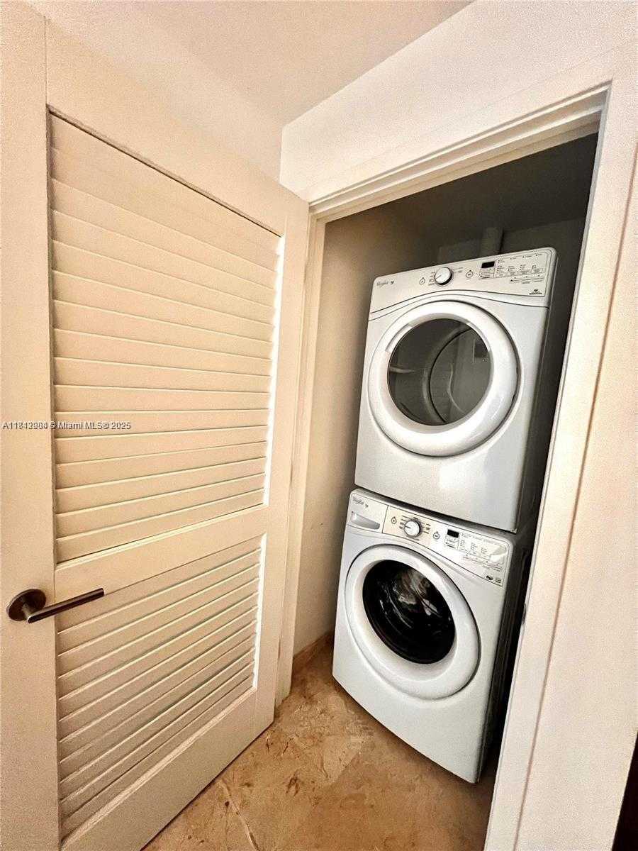 Small Image of 88 SOUTH WEST 7TH ST #803, Miami Number 7