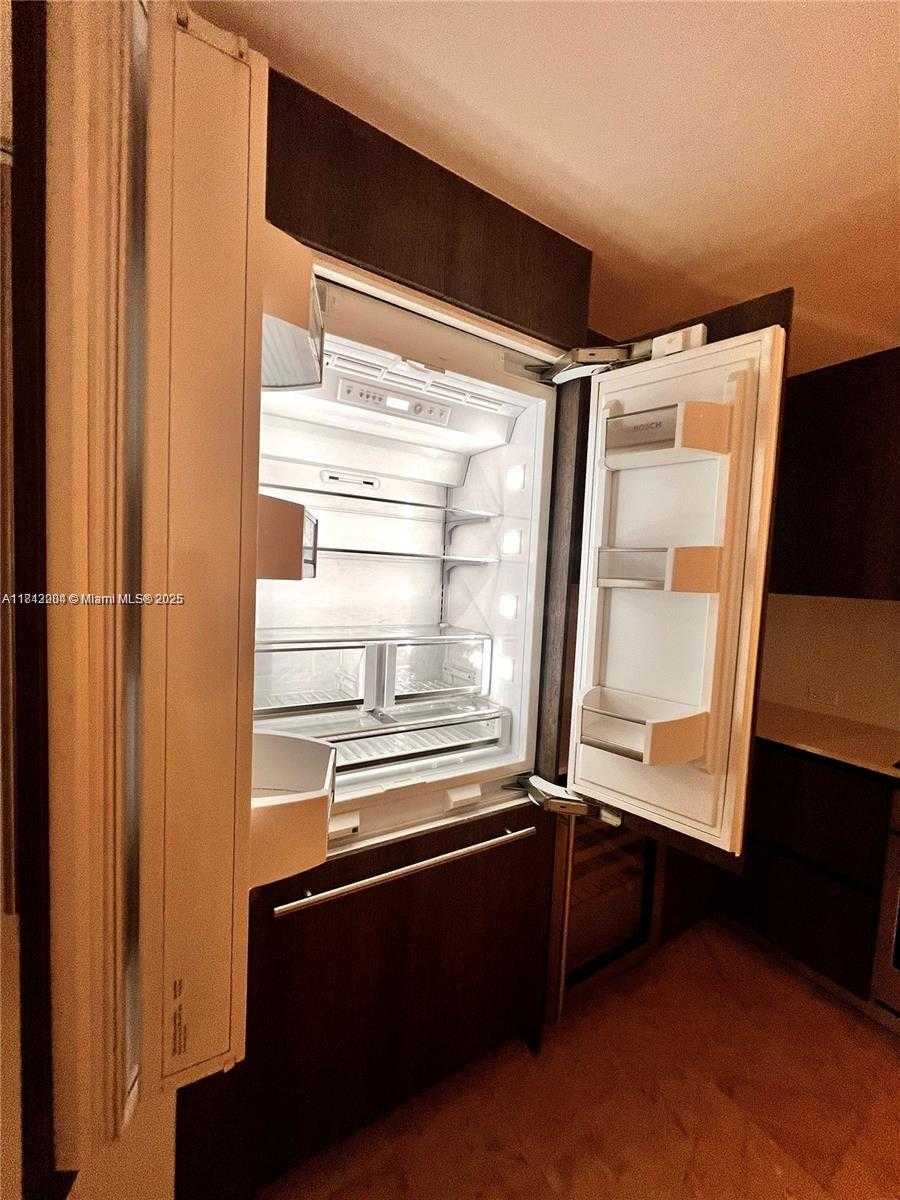 Small Image of 88 SOUTH WEST 7TH ST #803, Miami Number 9