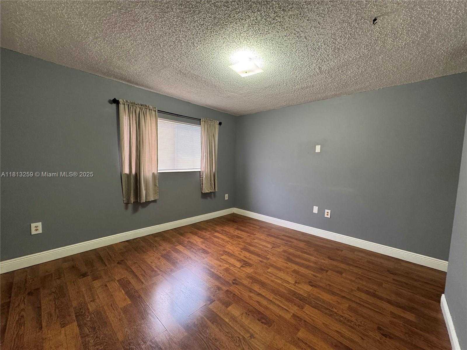 Small Image of 2610 WEST 76TH ST #205, Hialeah Number 11
