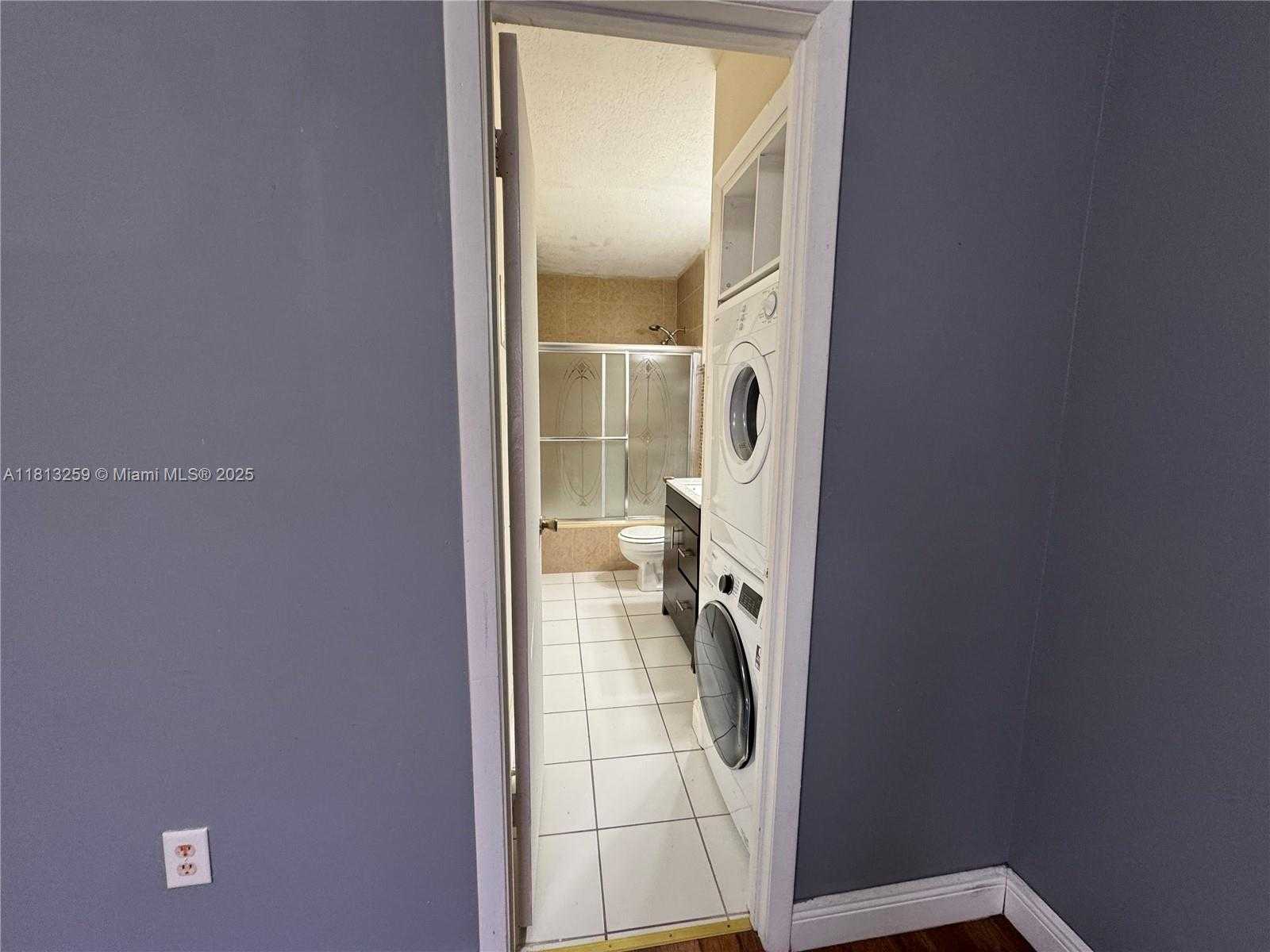 Small Image of 2610 WEST 76TH ST #205, Hialeah Number 12