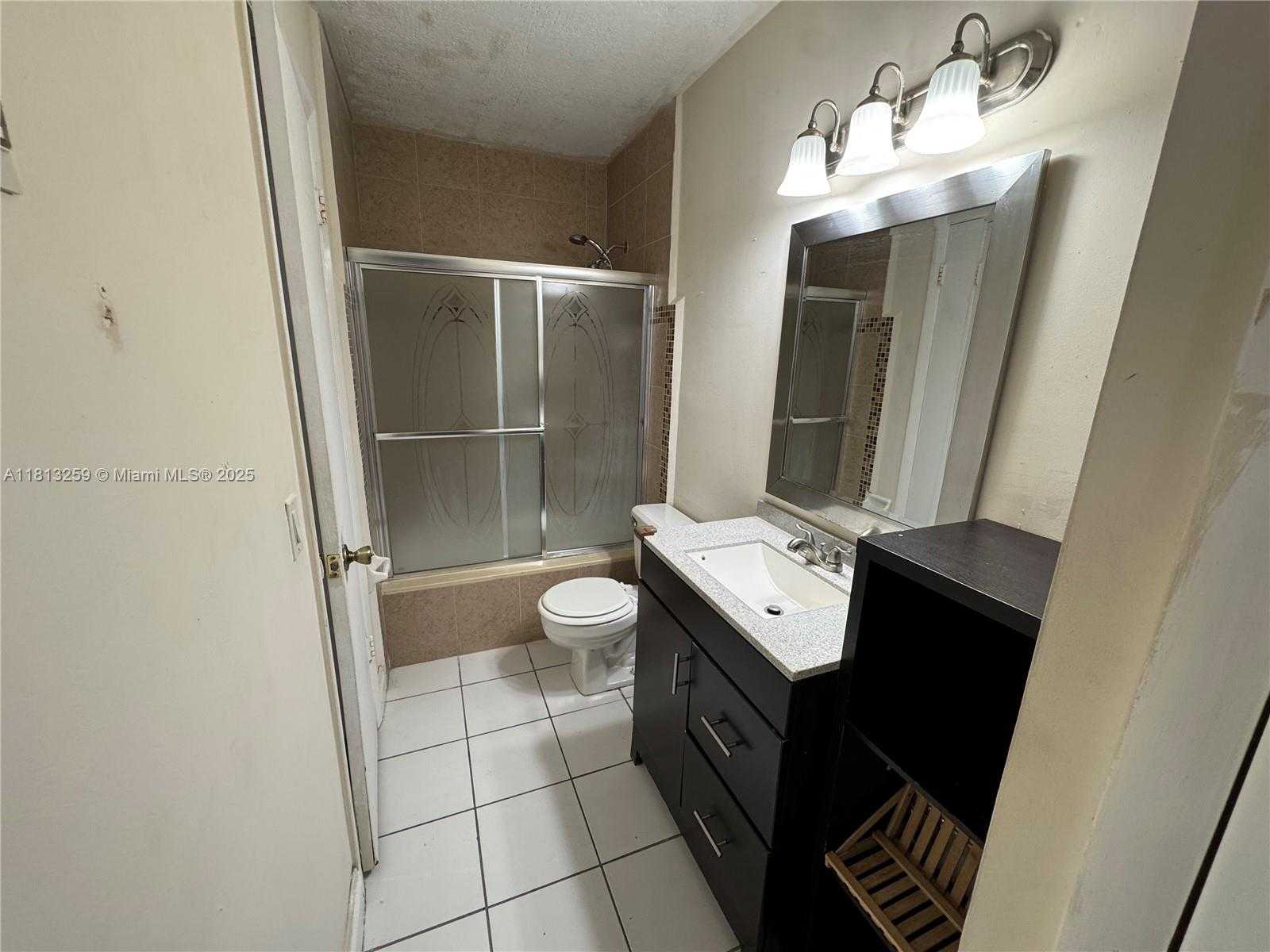Small Image of 2610 WEST 76TH ST #205, Hialeah Number 13