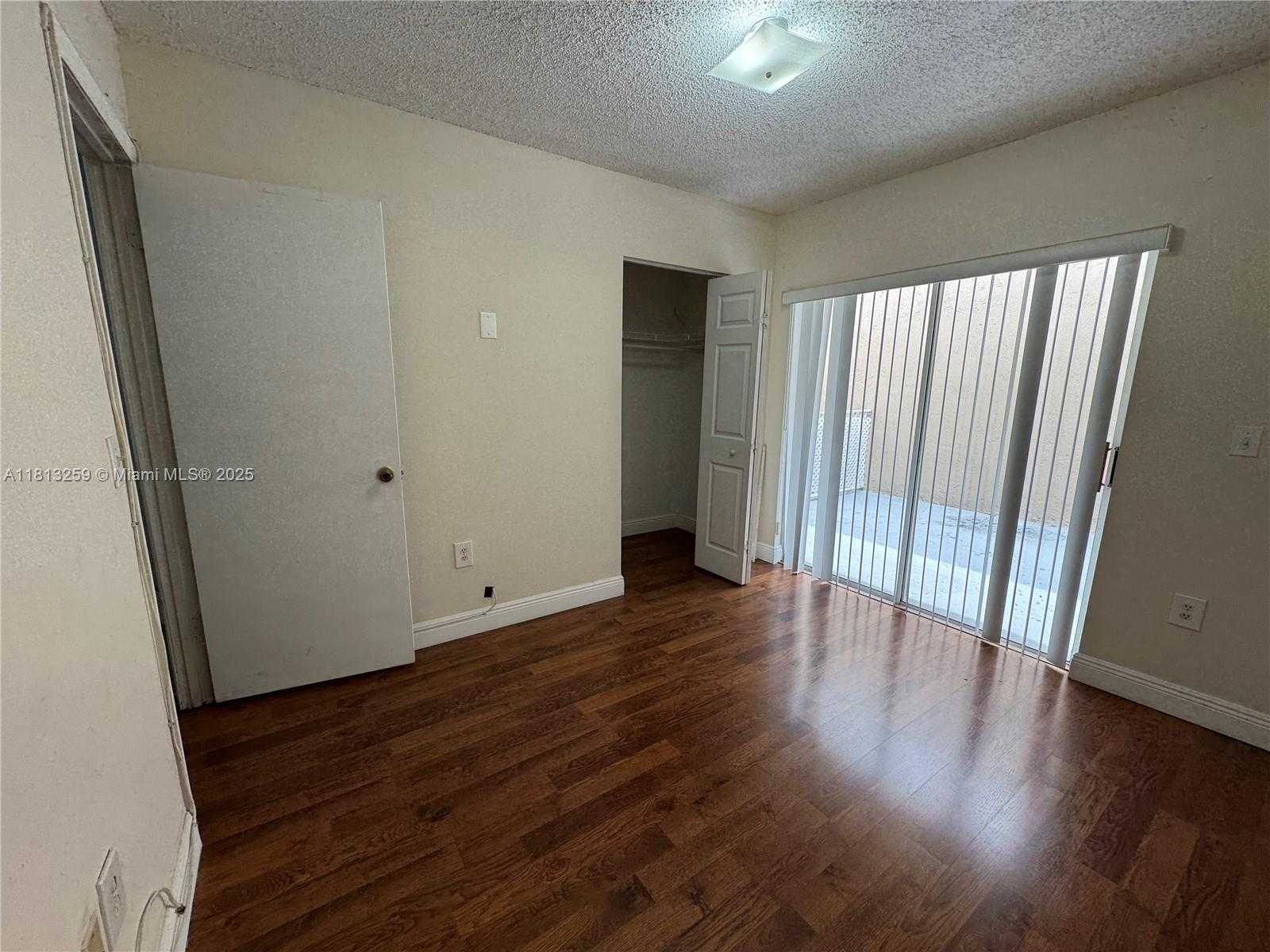 Small Image of 2610 WEST 76TH ST #205, Hialeah Number 19