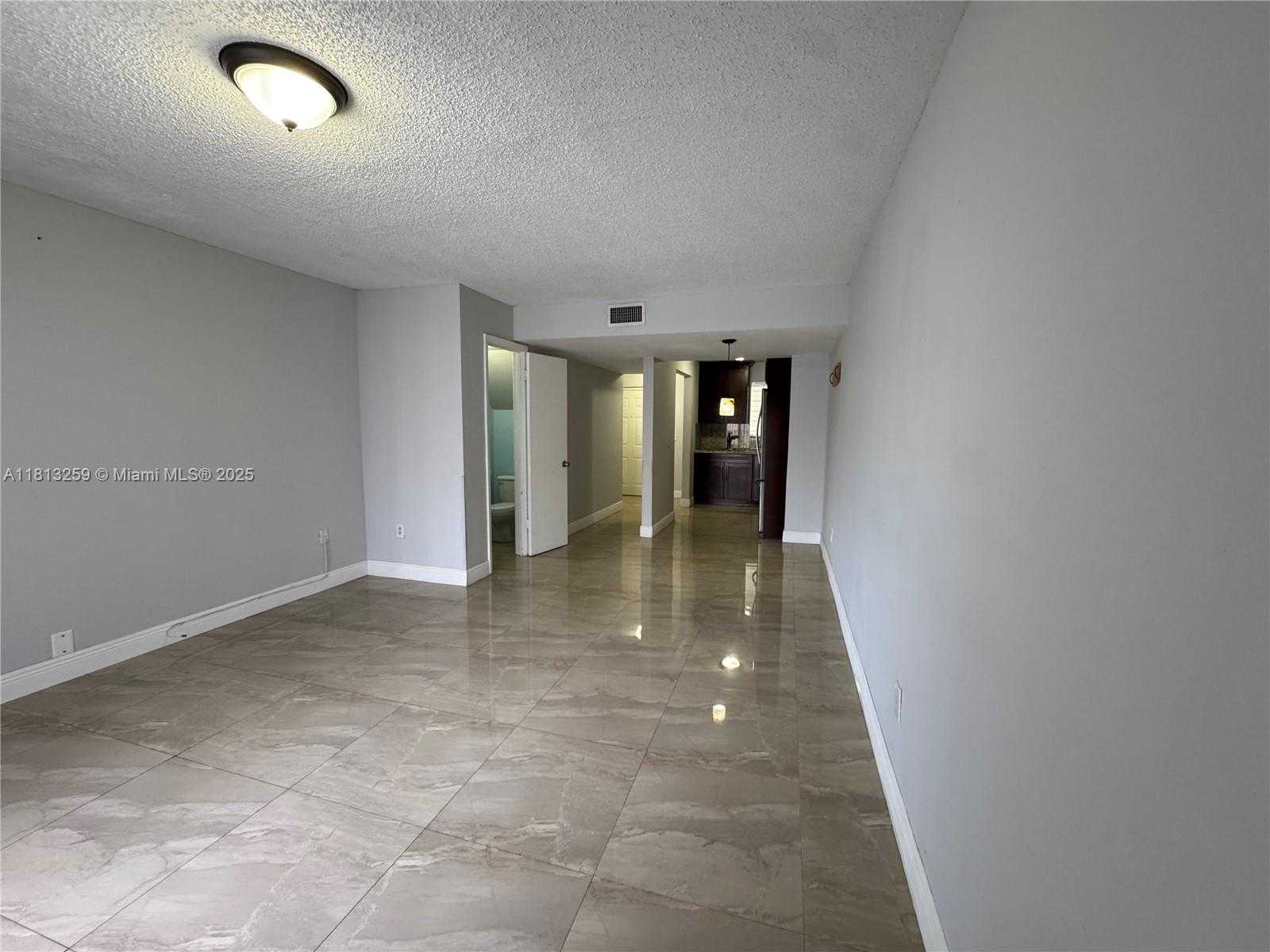 Small Image of 2610 WEST 76TH ST #205, Hialeah Number 4
