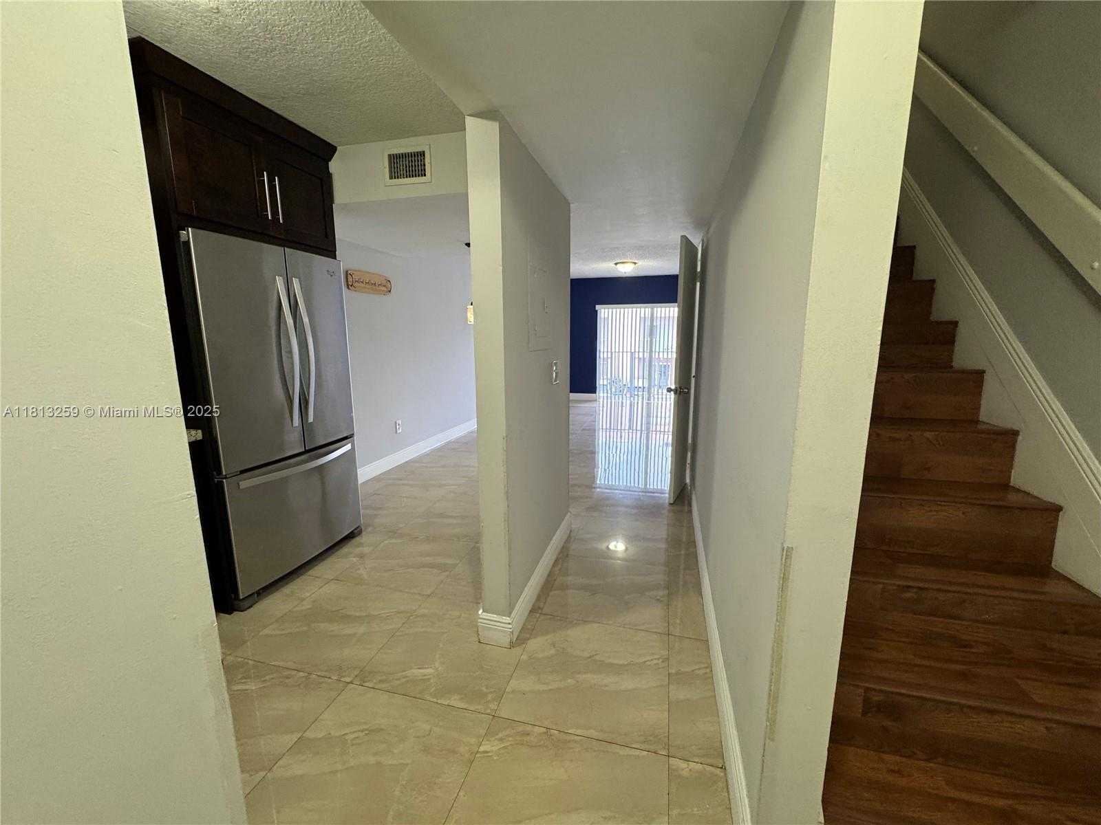 Small Image of 2610 WEST 76TH ST #205, Hialeah Number 7