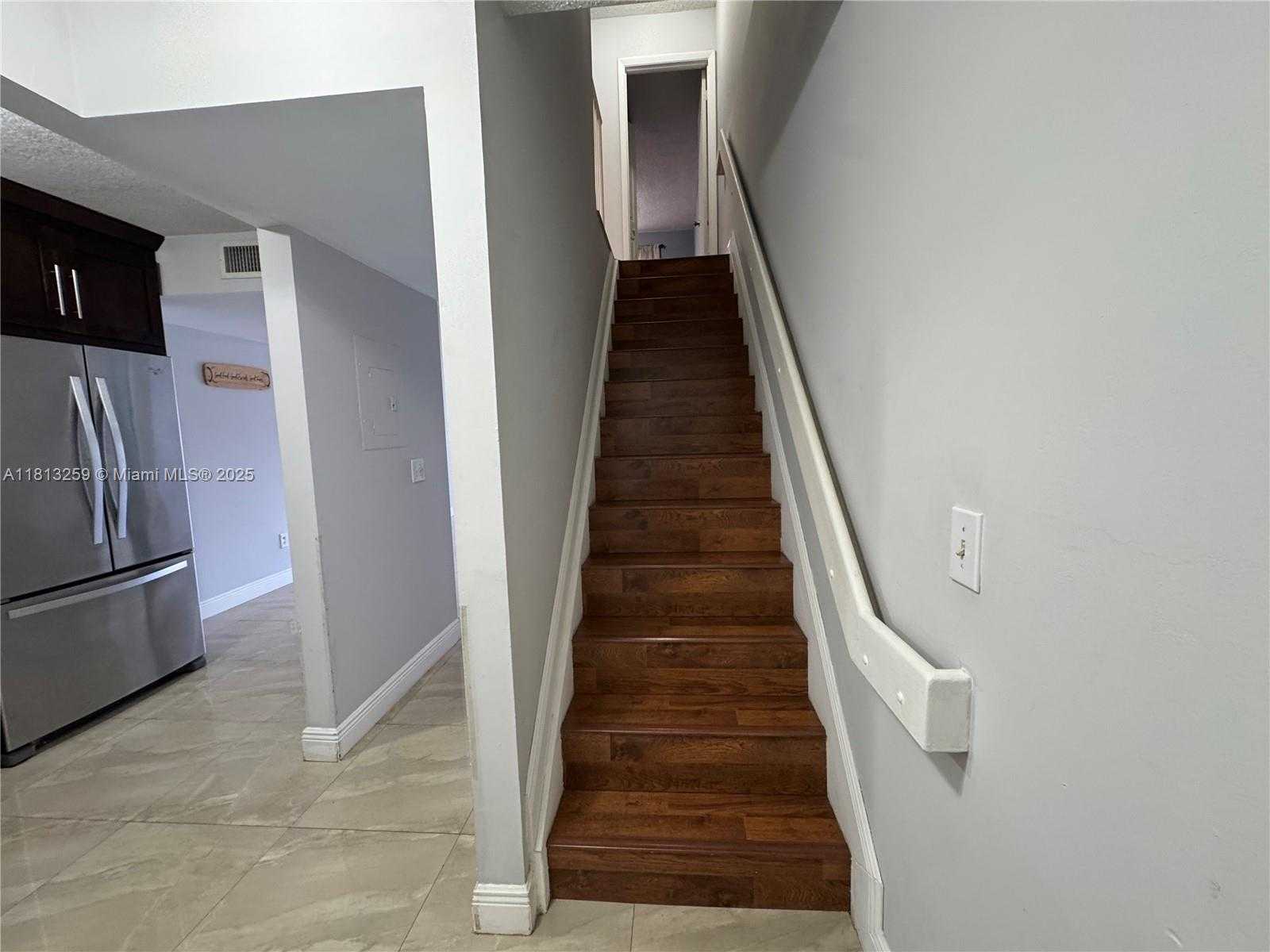 Small Image of 2610 WEST 76TH ST #205, Hialeah Number 8