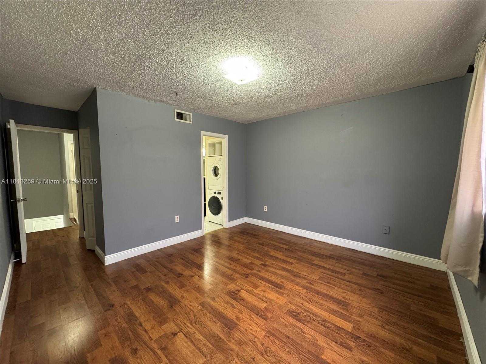 Small Image of 2610 WEST 76TH ST #205, Hialeah Number 9
