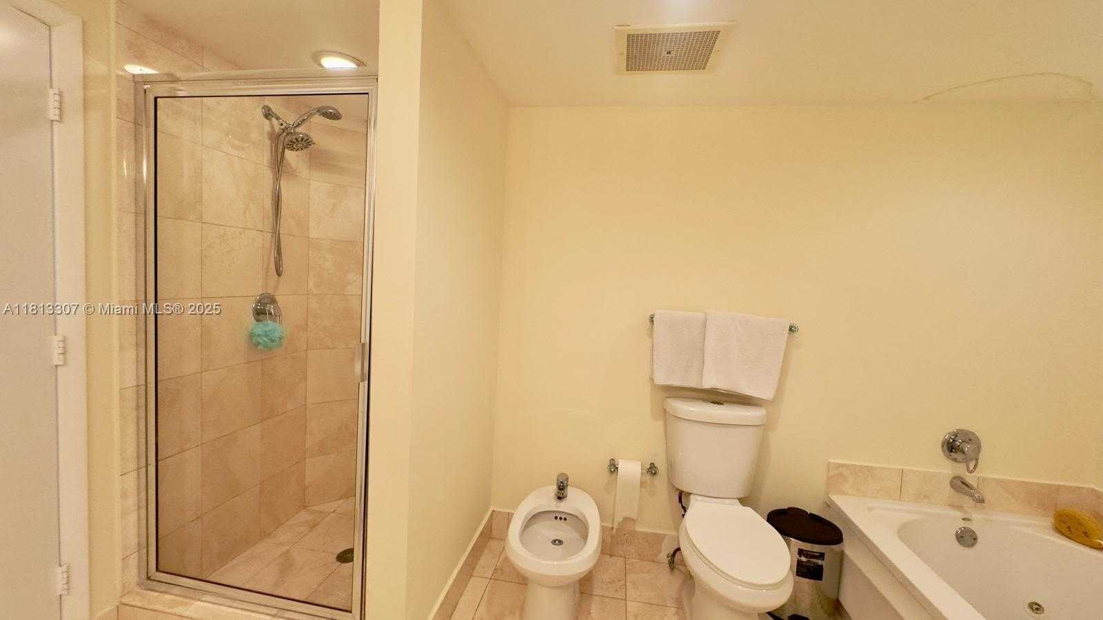 Small Image of 17375 COLLINS AVE #1003, Sunny Isles Beach Number 32