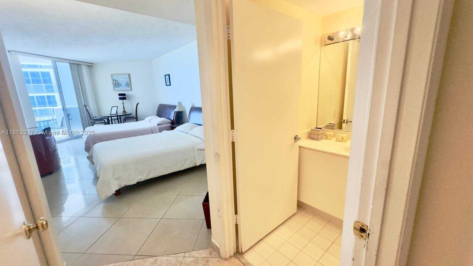 Small Image of 17375 COLLINS AVE #1003, Sunny Isles Beach Number 38