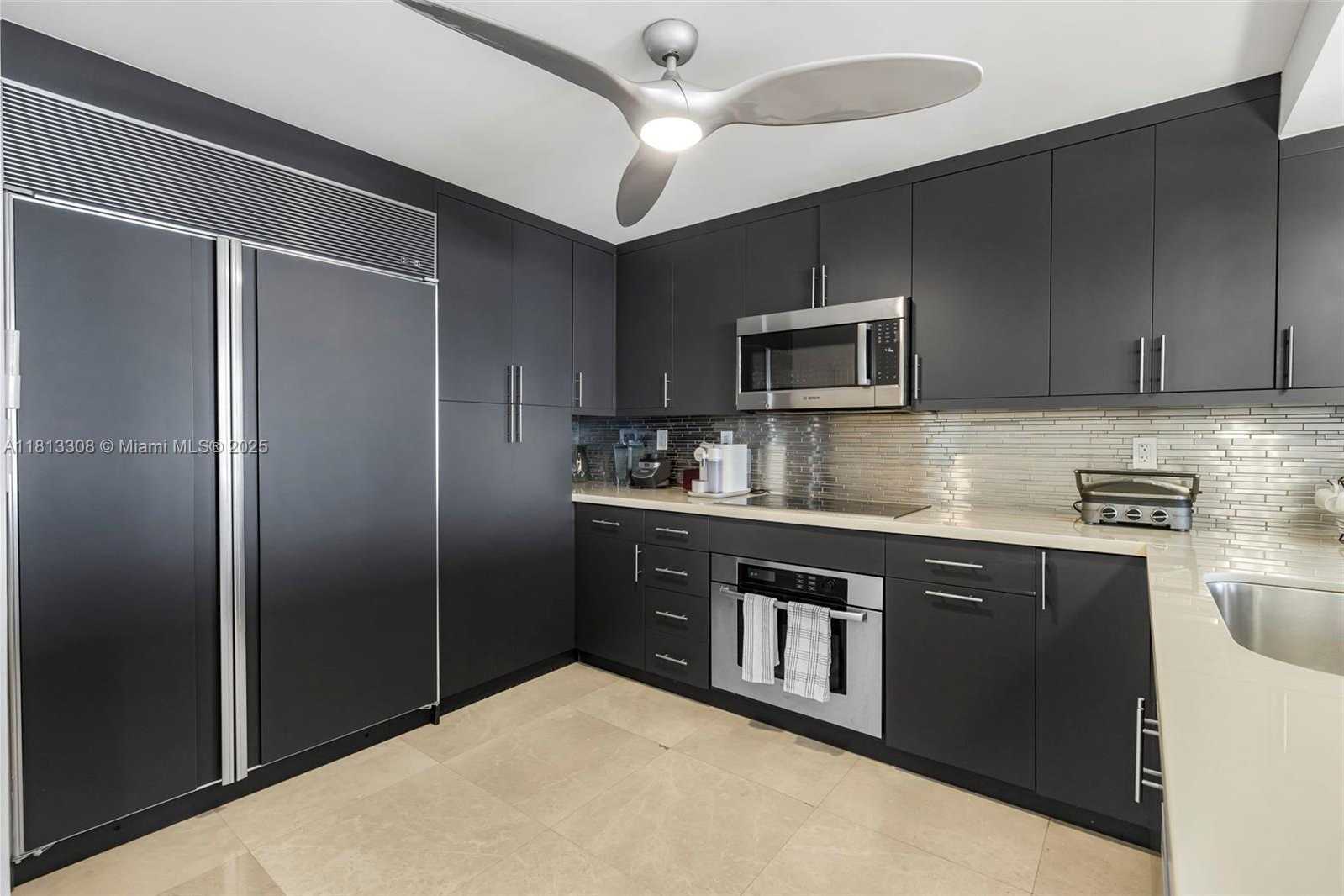 Small Image of 2625 COLLINS AVE #907, Miami Beach Number 13