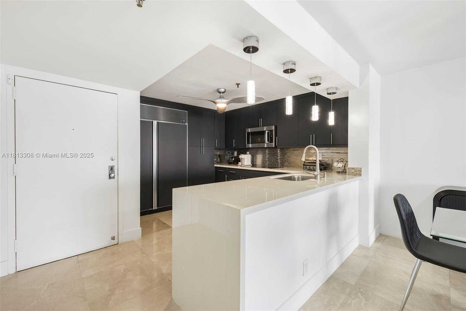 Small Image of 2625 COLLINS AVE #907, Miami Beach Number 14