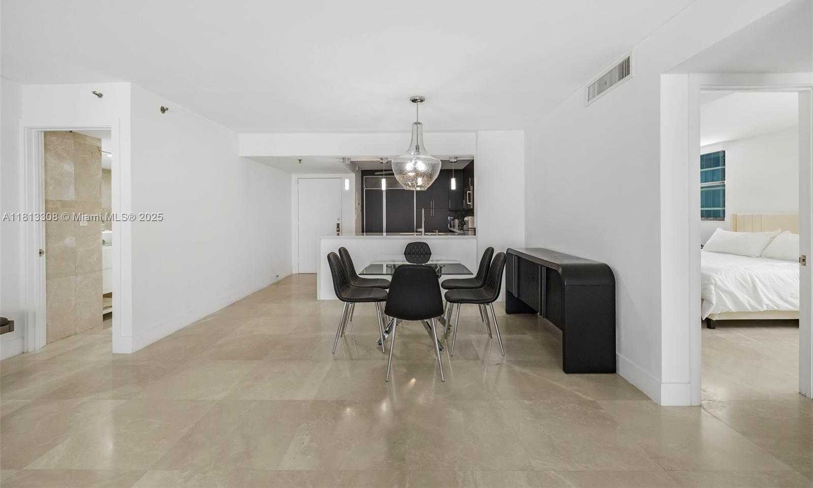 Small Image of 2625 COLLINS AVE #907, Miami Beach Number 18