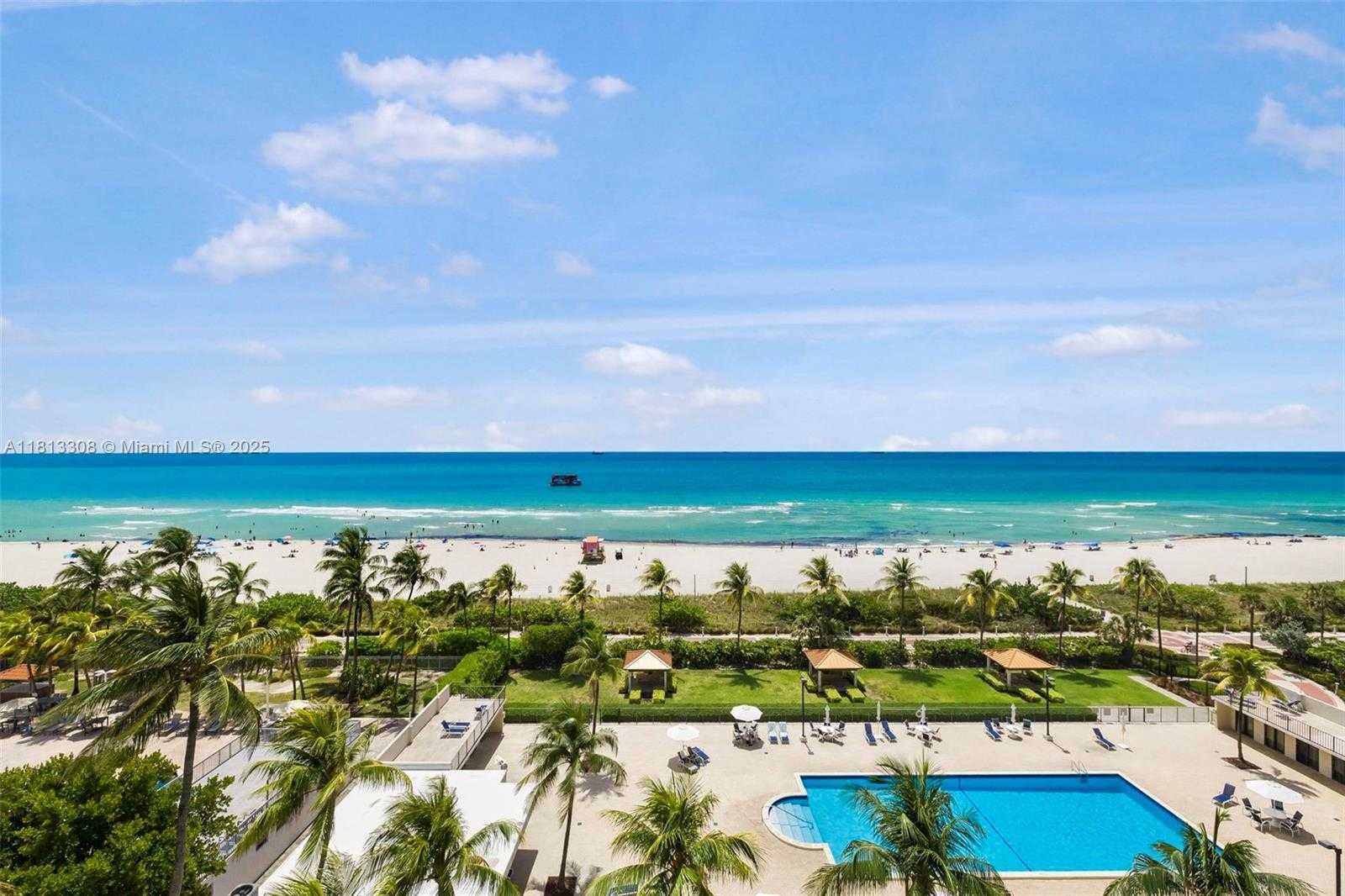 Small Image of 2625 COLLINS AVE #907, Miami Beach Number 4