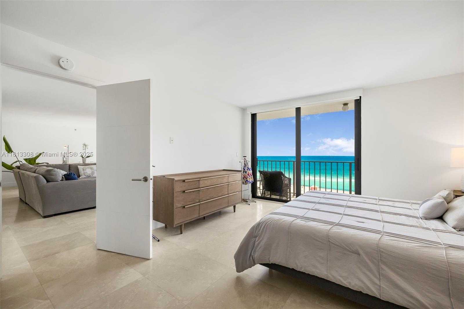 Small Image of 2625 COLLINS AVE #907, Miami Beach Number 42