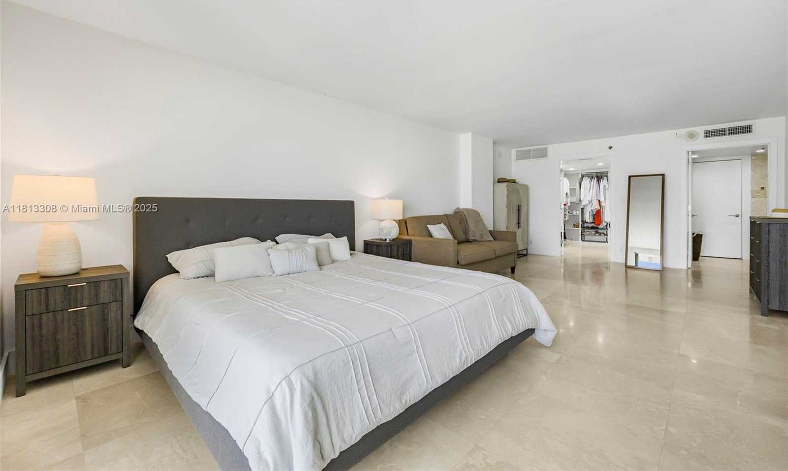 Small Image of 2625 COLLINS AVE #907, Miami Beach Number 43