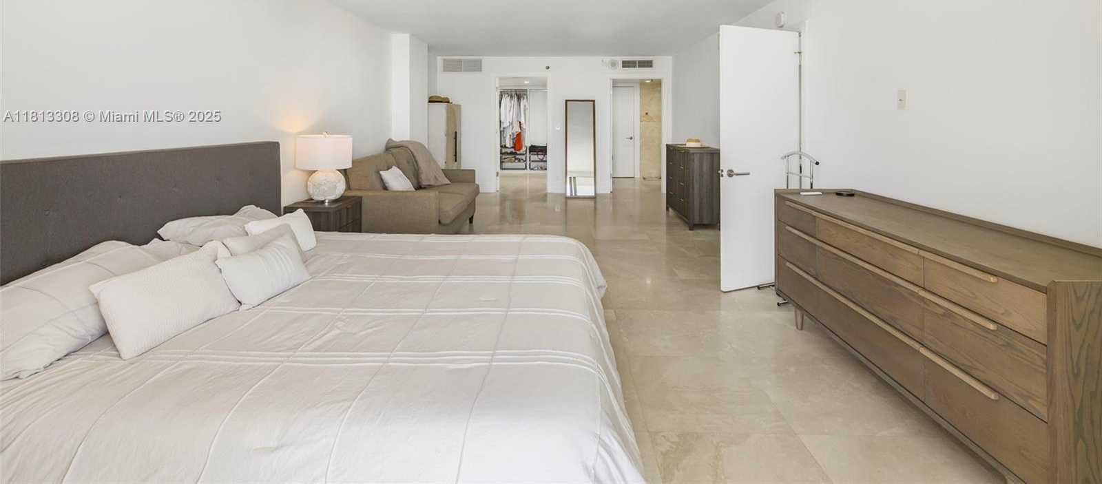 Small Image of 2625 COLLINS AVE #907, Miami Beach Number 45