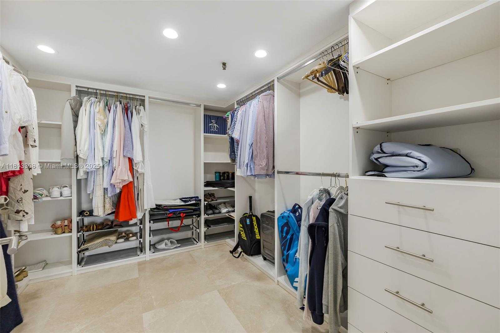 Small Image of 2625 COLLINS AVE #907, Miami Beach Number 48