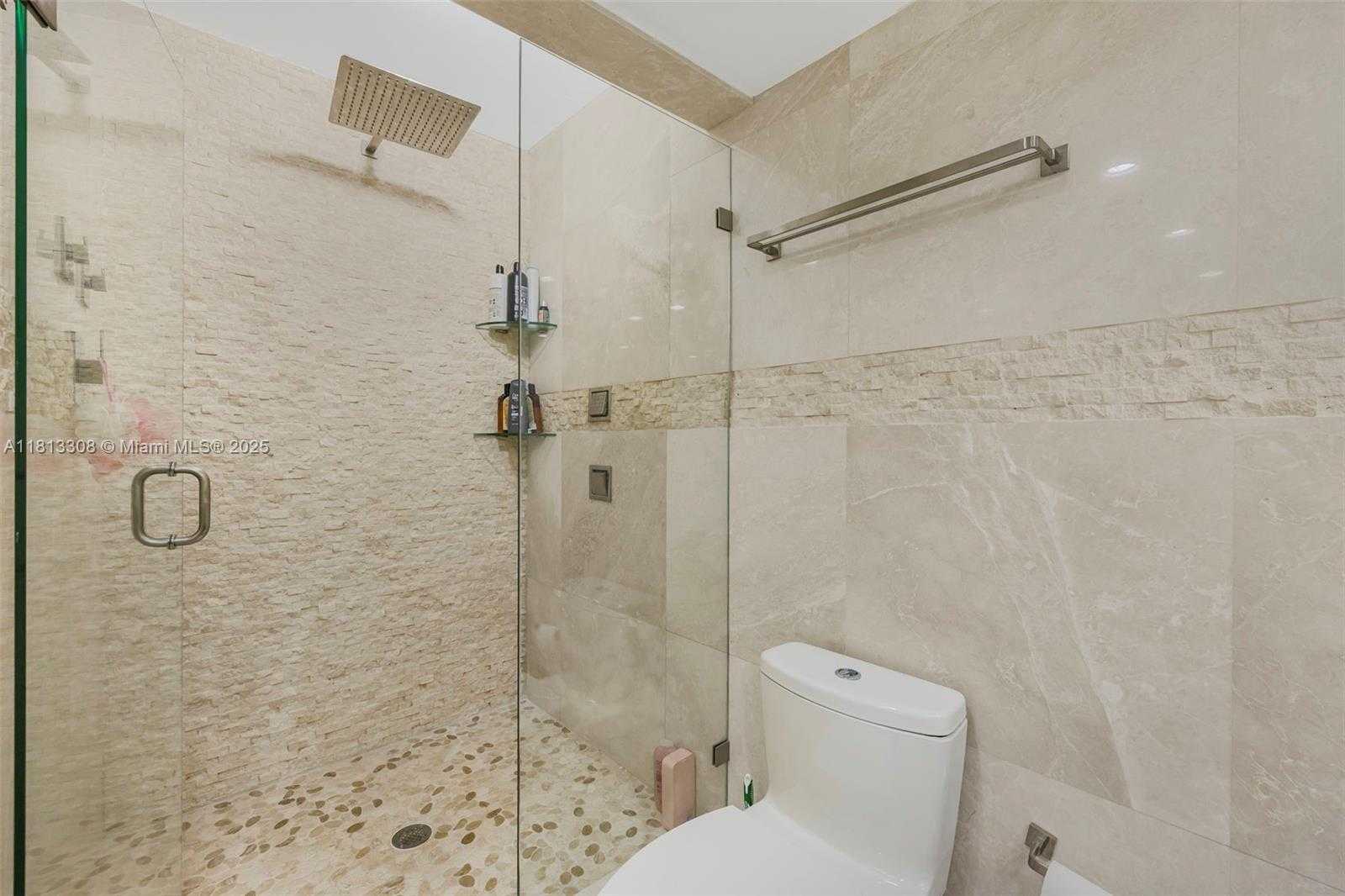 Small Image of 2625 COLLINS AVE #907, Miami Beach Number 51