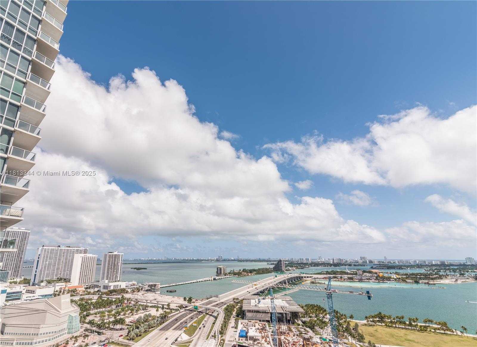 Small Image of 1040 BISCAYNE BLVD #2504, Miami Number 13