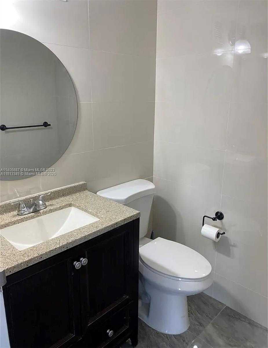 Small Image of 2101 ATLANTIC SHORES BLVD #402, Hallandale Beach Number 12