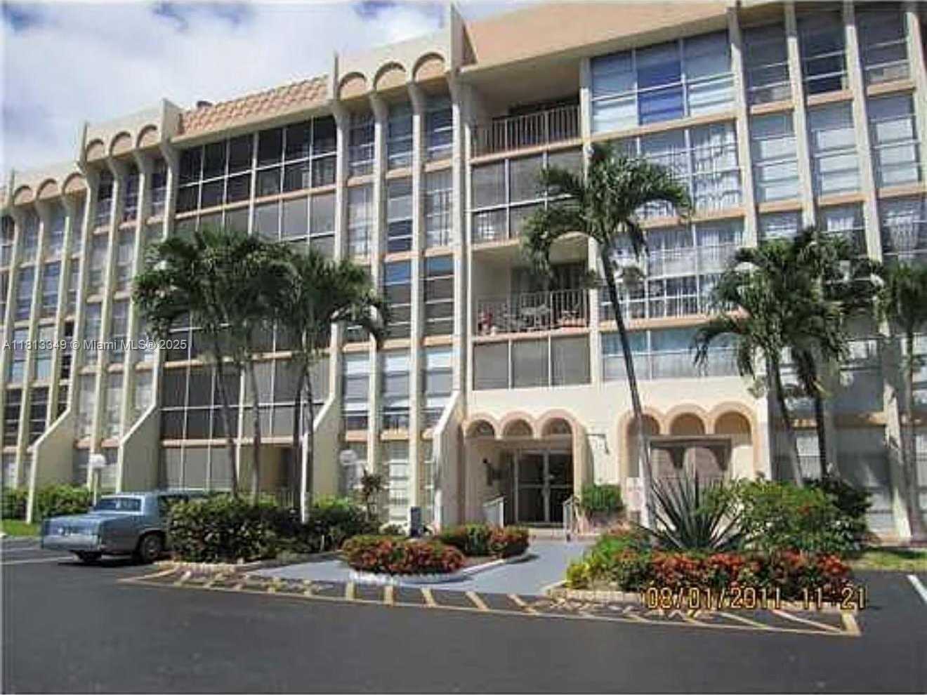 Small Image of 2101 ATLANTIC SHORES BLVD #402, Hallandale Beach Number 14