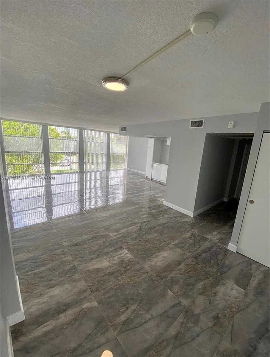 Small Image of 2101 ATLANTIC SHORES BLVD #402, Hallandale Beach Number 4