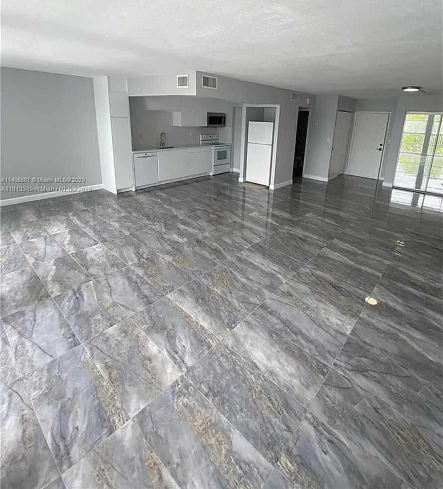 Small Image of 2101 ATLANTIC SHORES BLVD #402, Hallandale Beach Number 5